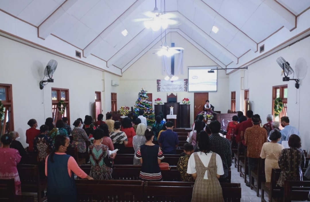 Bhabinkabmtibmas Lakukan PAM Acara Memperingati Natal GKJ Ngulakan